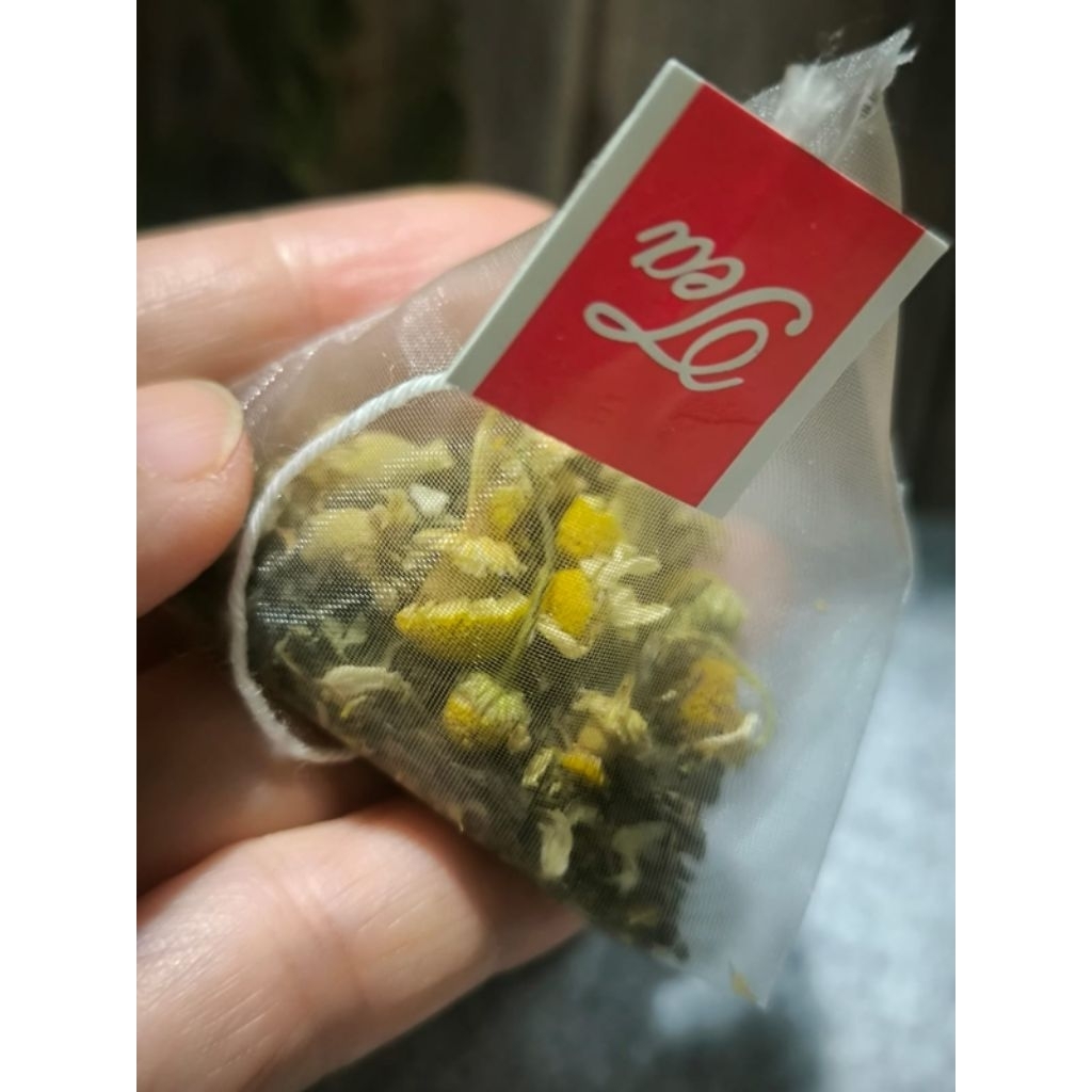 

teh bunga chamomile flowers & peppermint teabags