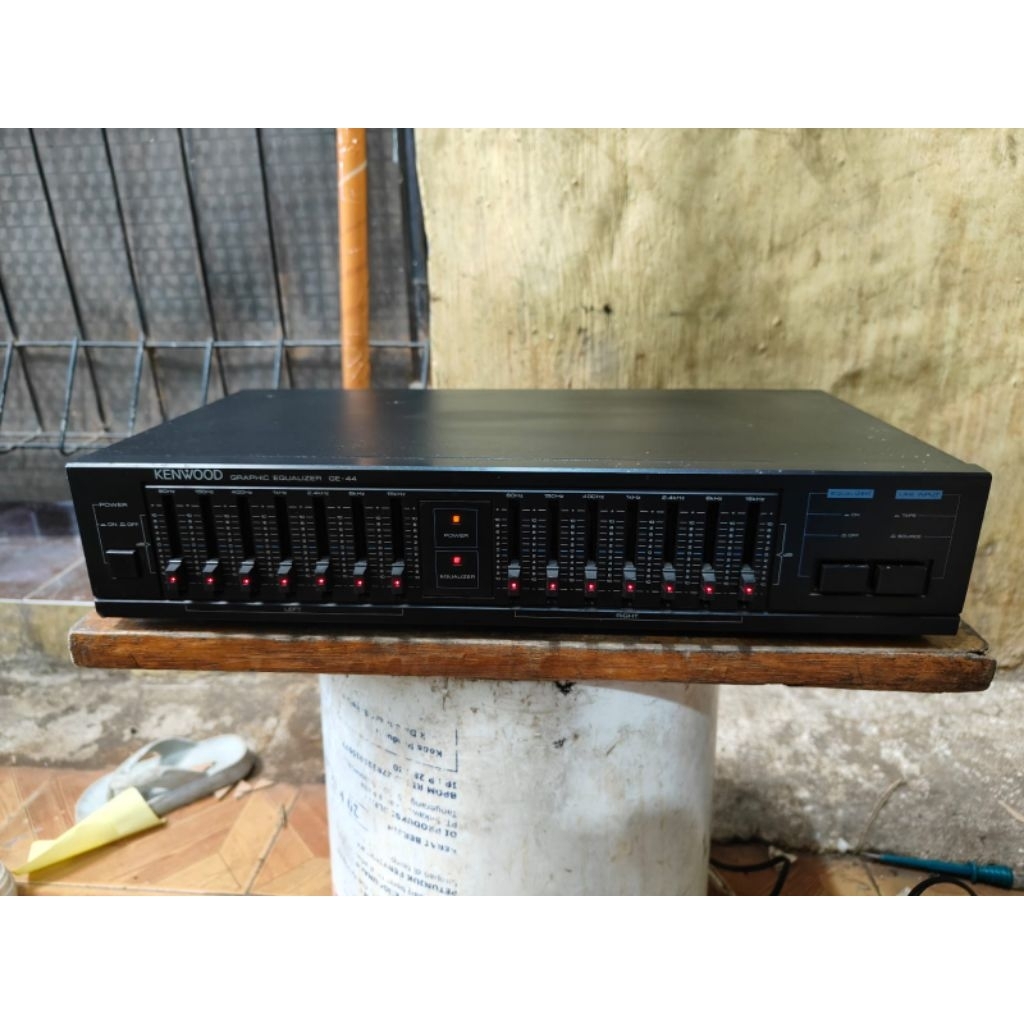 equalizer graphic Kenwood GE44