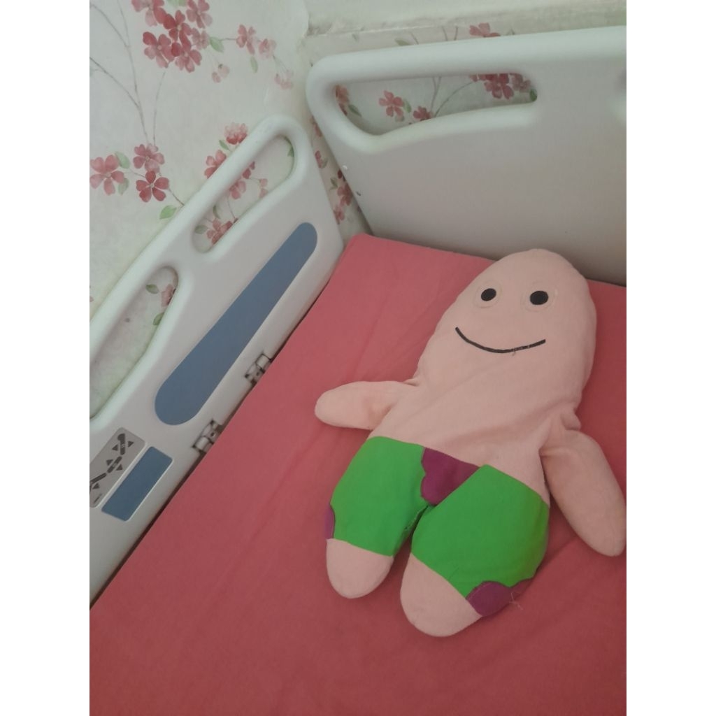 boneka patrick