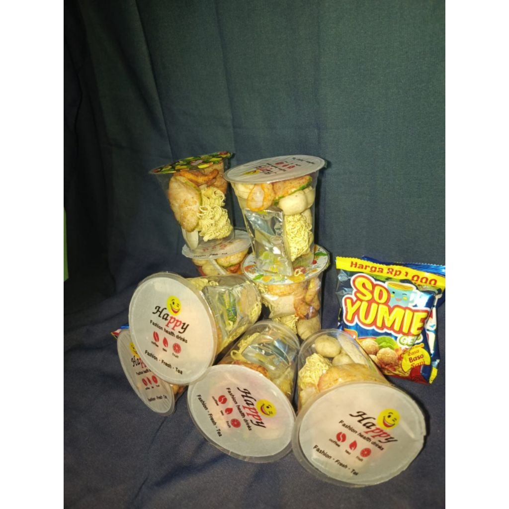 

so yummy gelas mie instan isian kerupuk basok (harga pack an) 25,000 (10 biji)