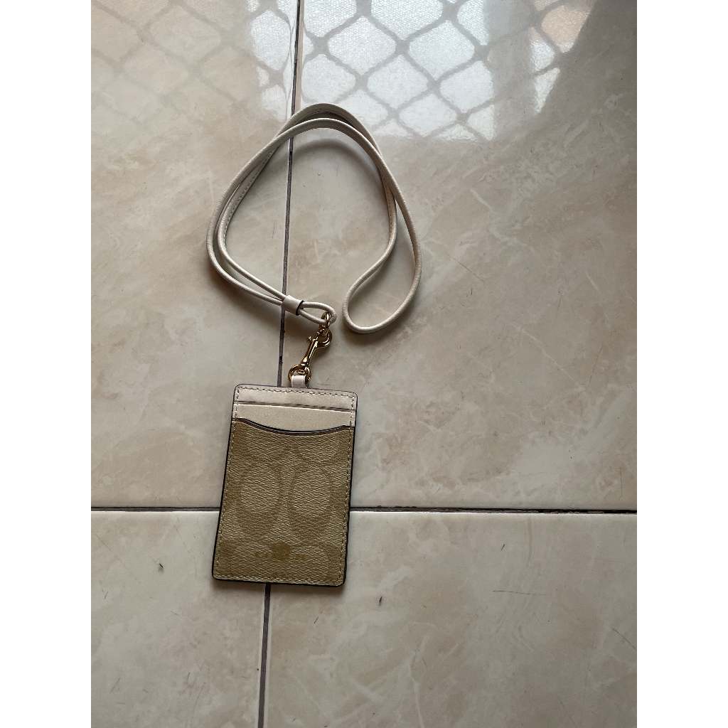

Coach White Signature Lanyard