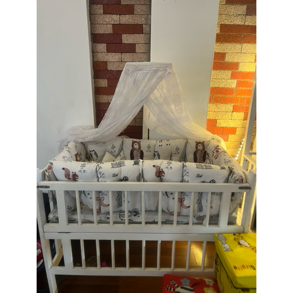 Preloved Set Baby Box Little Equi + Bedding set