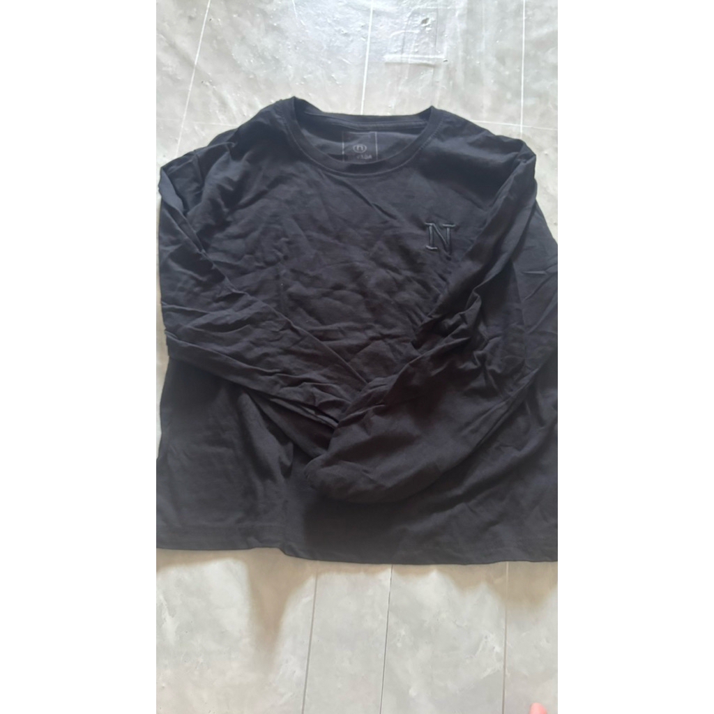 preloved kaos nevada lengan panjang