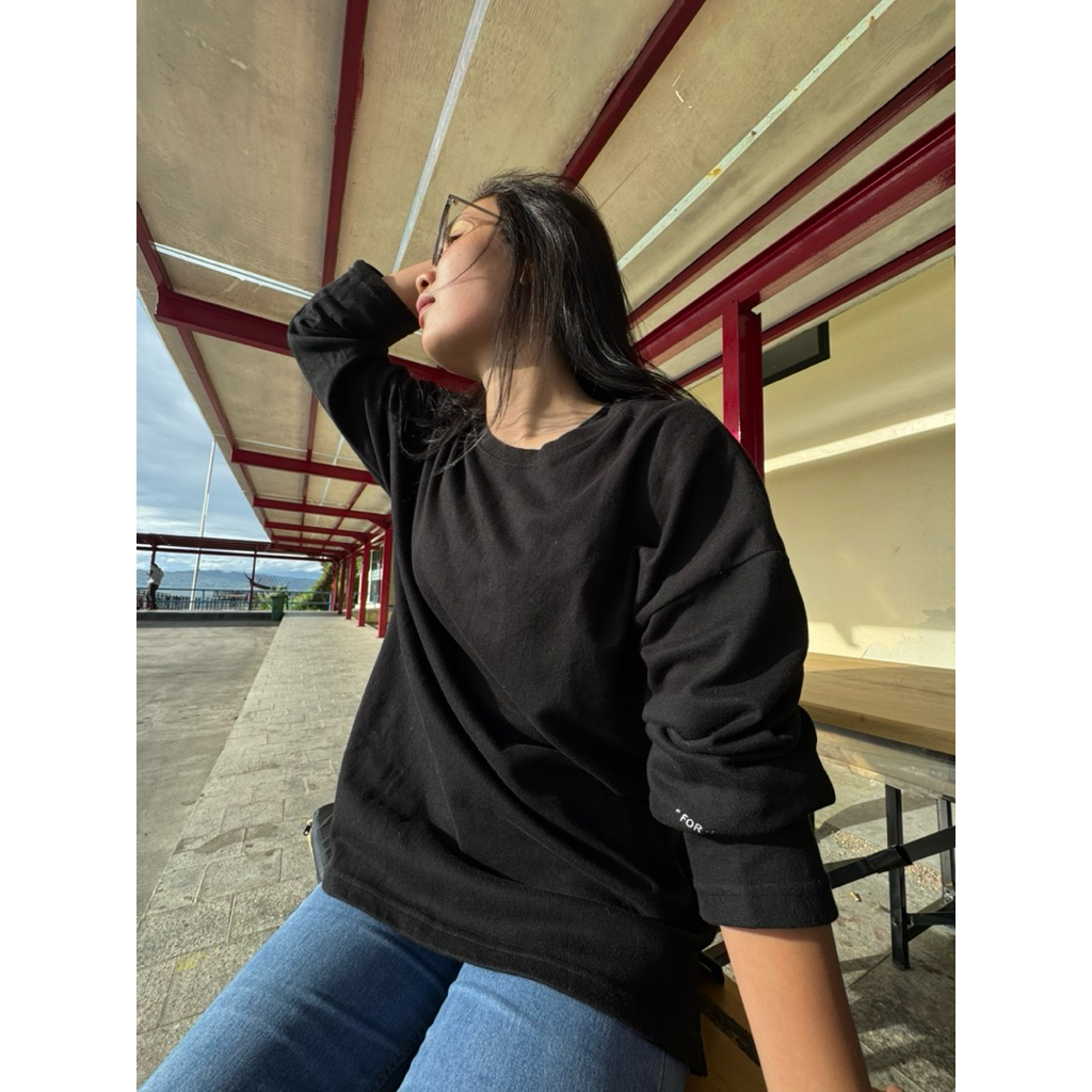 Crewneck Acov Second Rare Like New