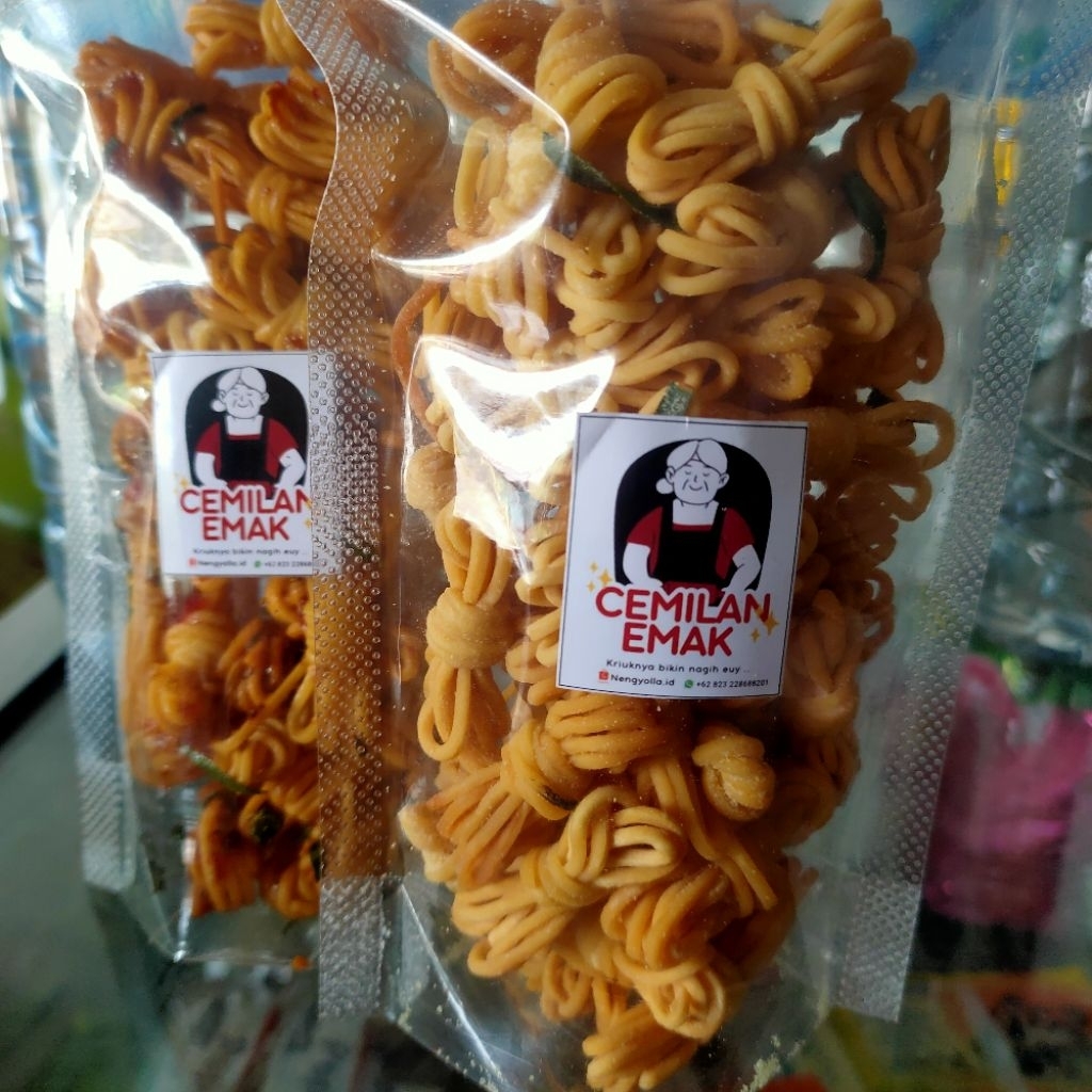 

Mie gulung kriuk daun jeruk 100gram