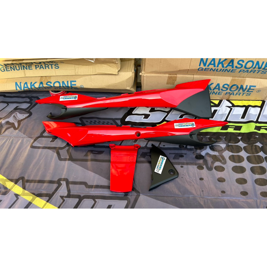 cover body belakang set kiri kanan yamaha rxz baru rx z catalyzer merah cabe import malaysia