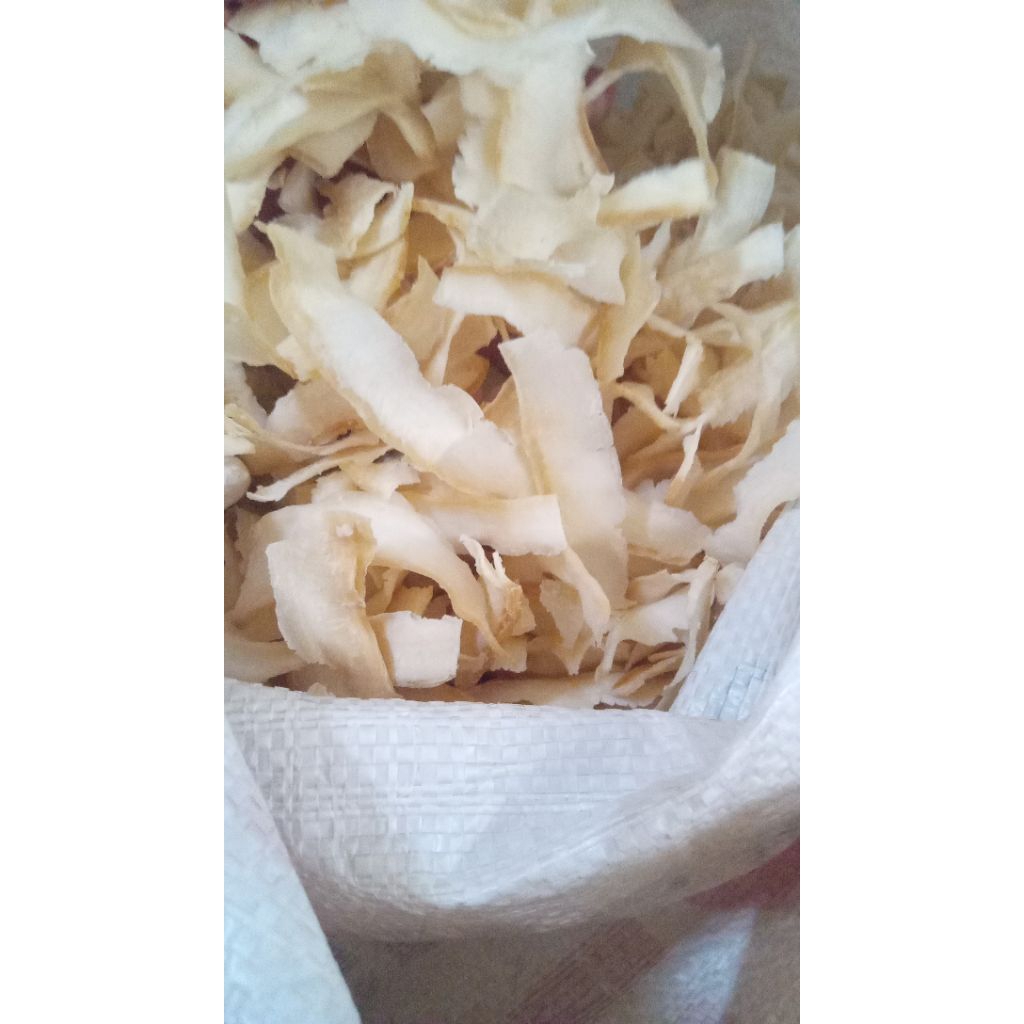 

kripik singkong,terbuat dari singkong ketan pilihan