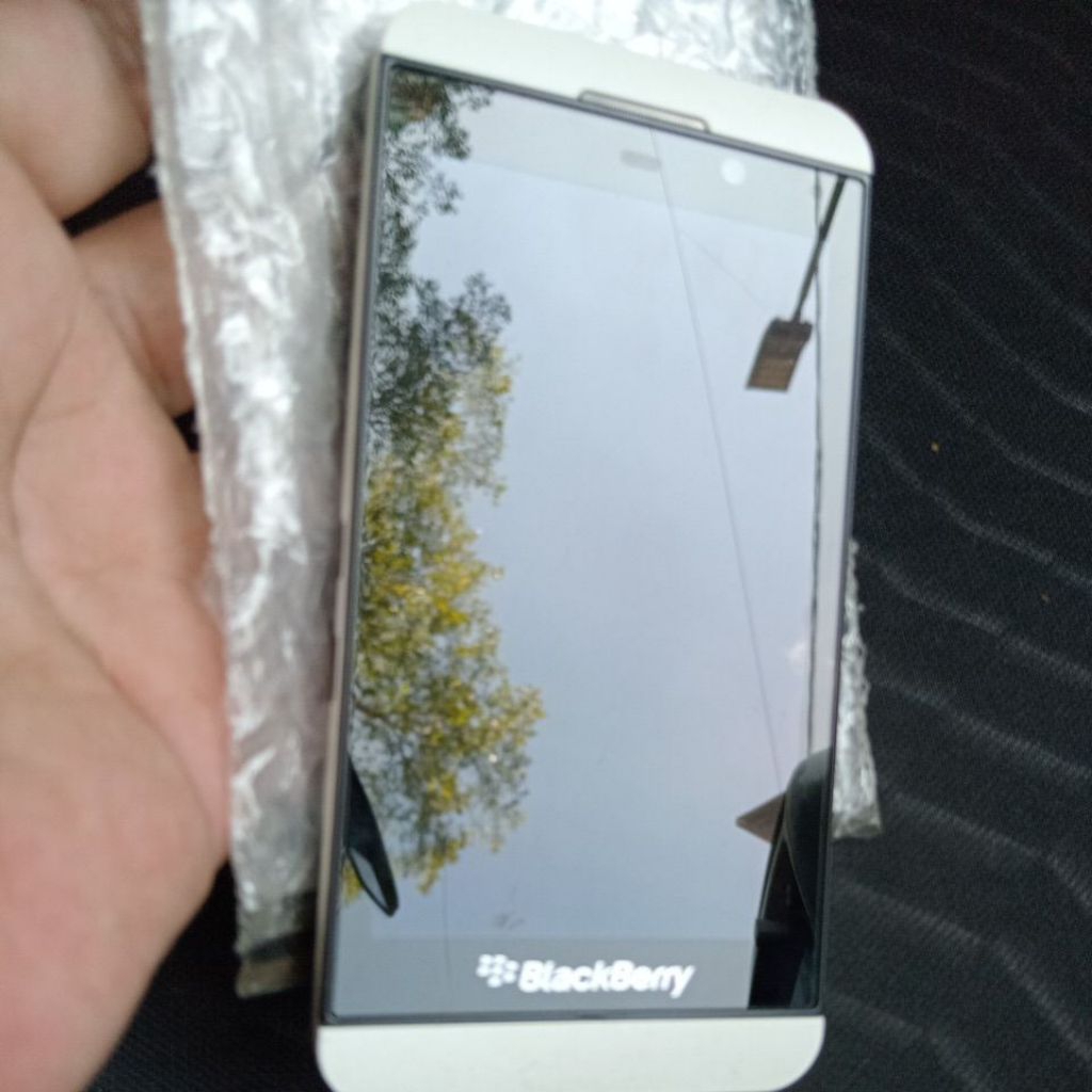 blackberry Z10 minus