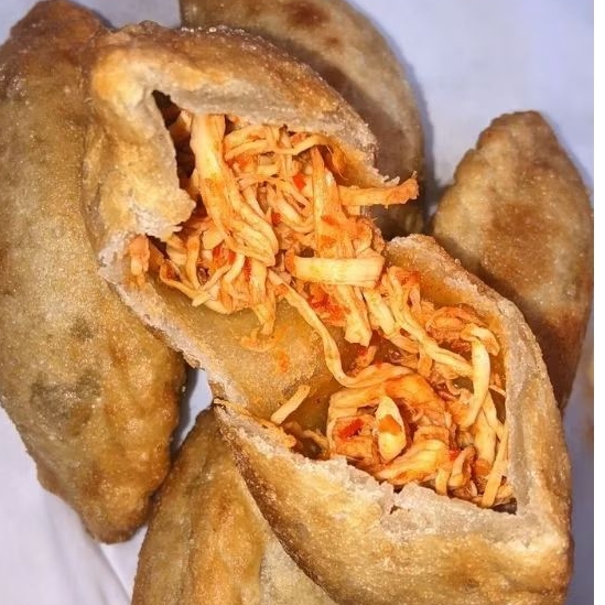 

CIRENG ISI 6 pcs isian ayam suwir pedas | baso pedas | keju & free saos cocolan