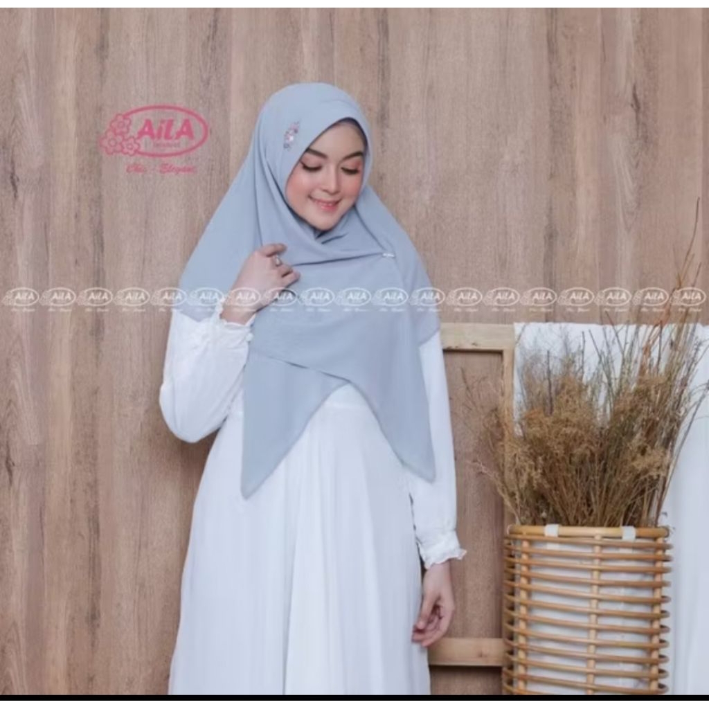 Rhea aila produck jilbab segi empat instan