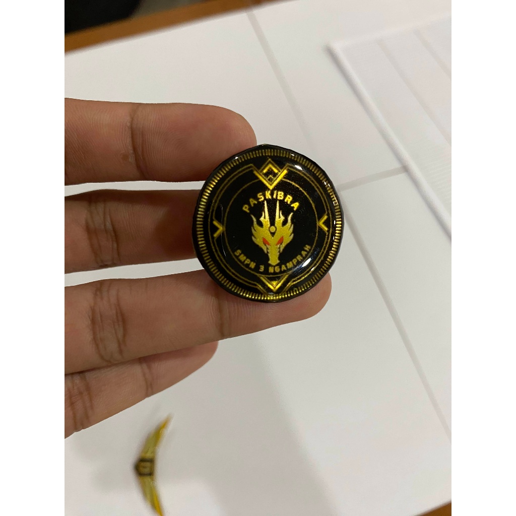 CUSTOM PIN ALUMINIUM / KUNINGAN / PIN LOGO EMBLEM PENITI Dan MAGNET 2 cm