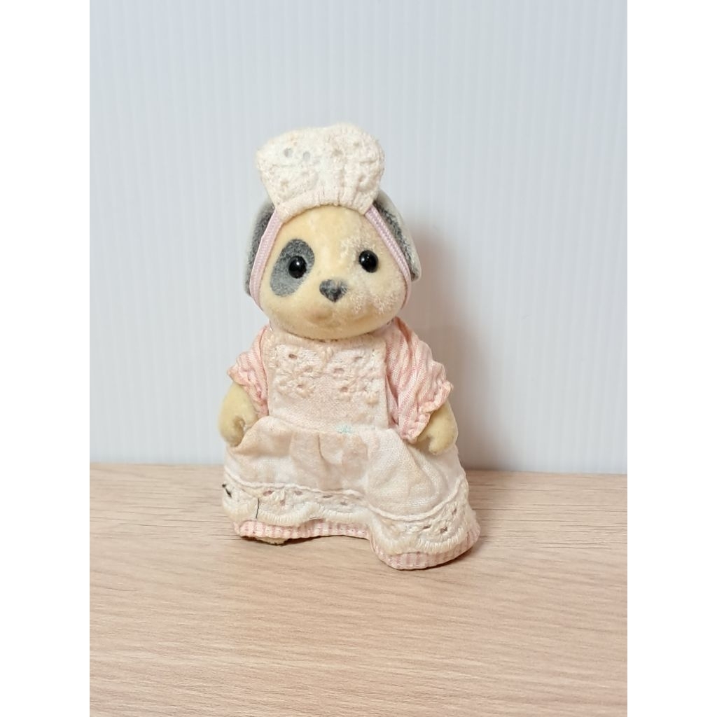 Sylvanian Families - Ivory Dog Mother Waitress Japan B