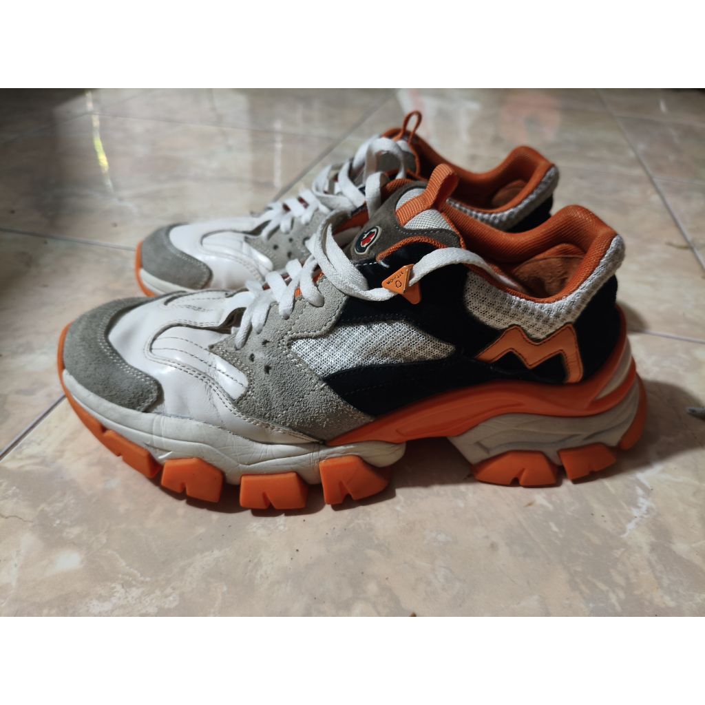 Sepatu Moncler size 41