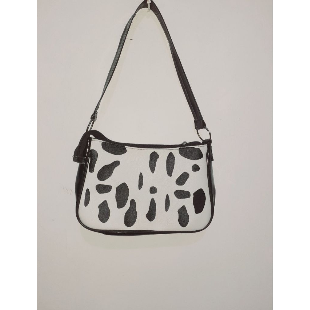Tas putih corak sapi✨️