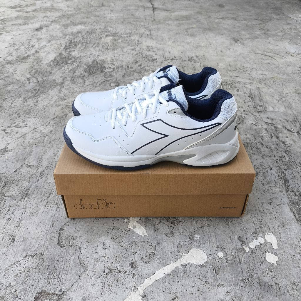 Sepatu Diadora Volee 6 White Navy Men's Volley Shoes