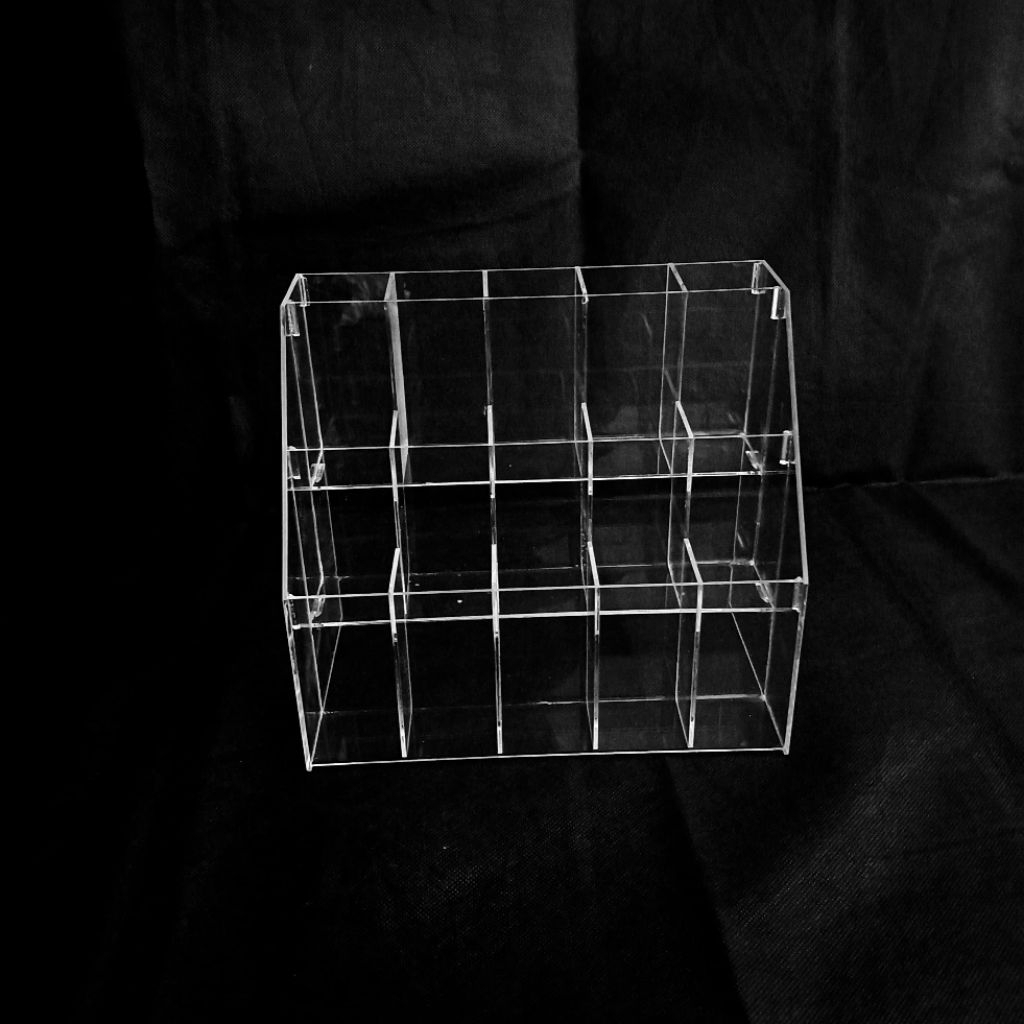 

Display Tempat Pulpen Akrilik 3 tingkat 15 ruang Ukuran 25 x 24 x 22 cm