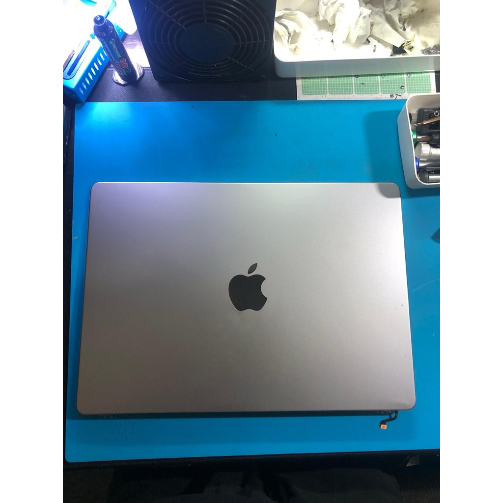 LCD Macbook Pro 14inch a2442 a2779 Original Apple Copotan