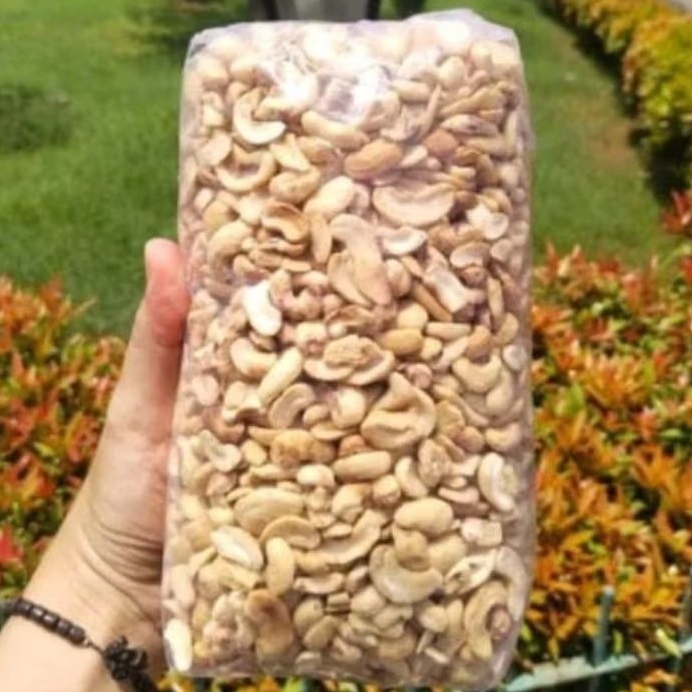 

kacang mede patahan mentah 1kg
