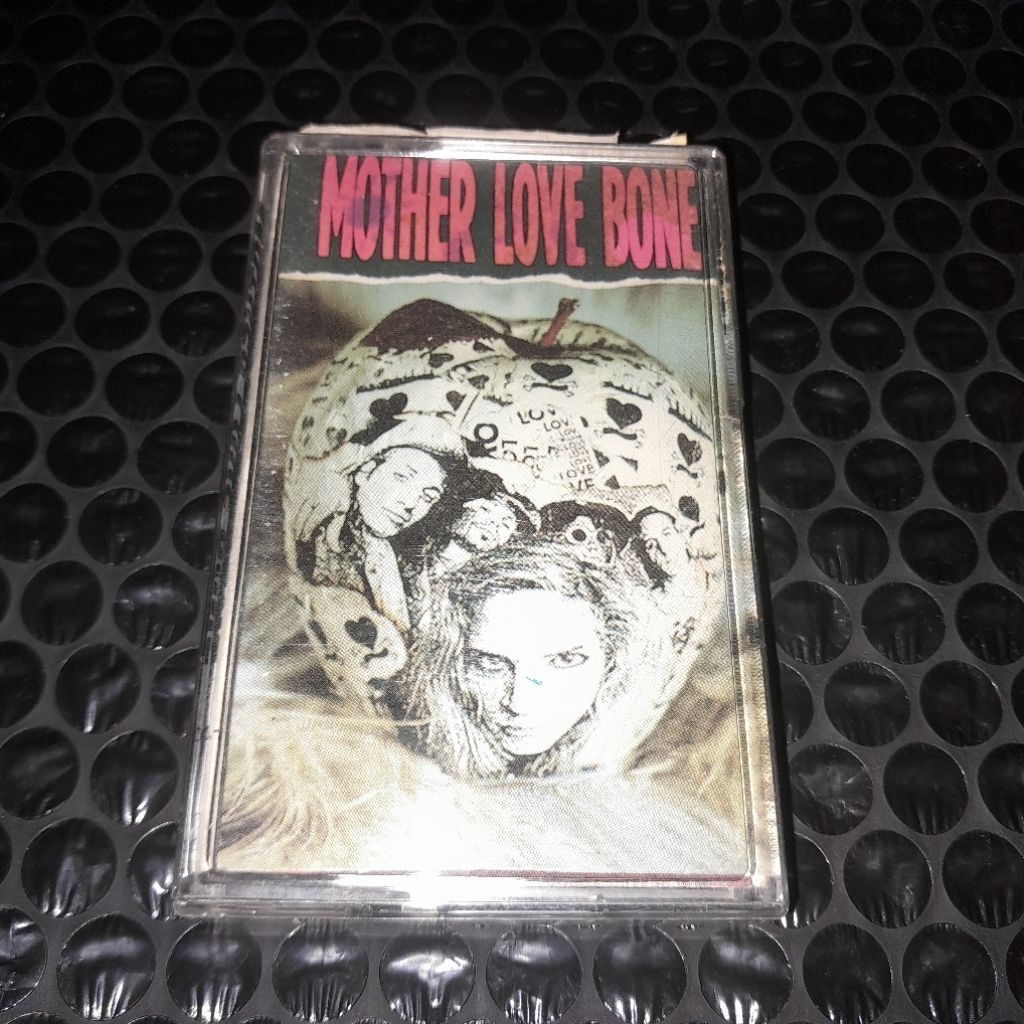 kaset mother love bone apple
