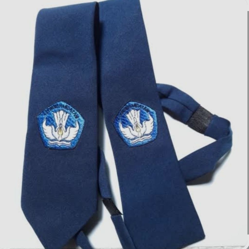 Dasi SMP Perempuan | Seragam Dasi SMP Preloved