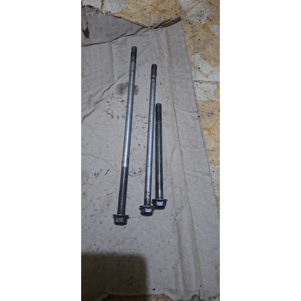 Baut As Mesin Satria 2 Tak Hiu Lumba Original copotan