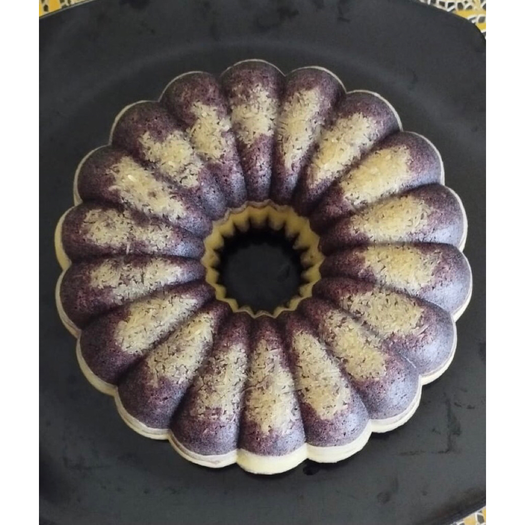 

Bolu Ketan Hitam Keju (Khusus Palembang)