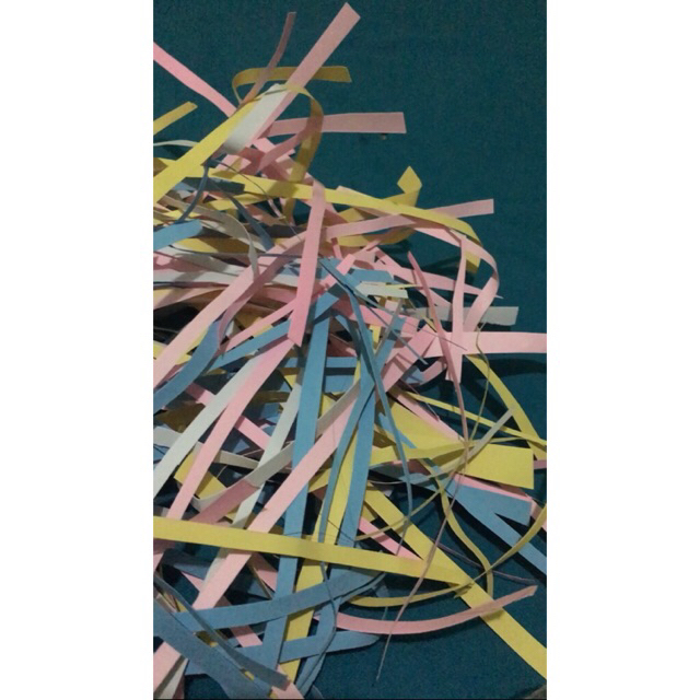 

Cacahan kertas/ Shredded Paper/ Kertas Serut ii box gifts