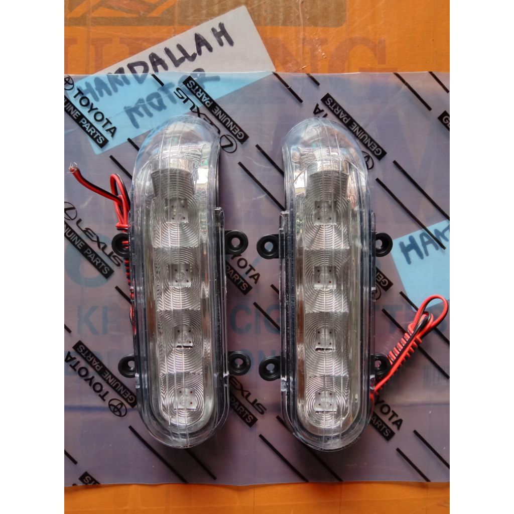 lampu sen spion sein spion Innova lama