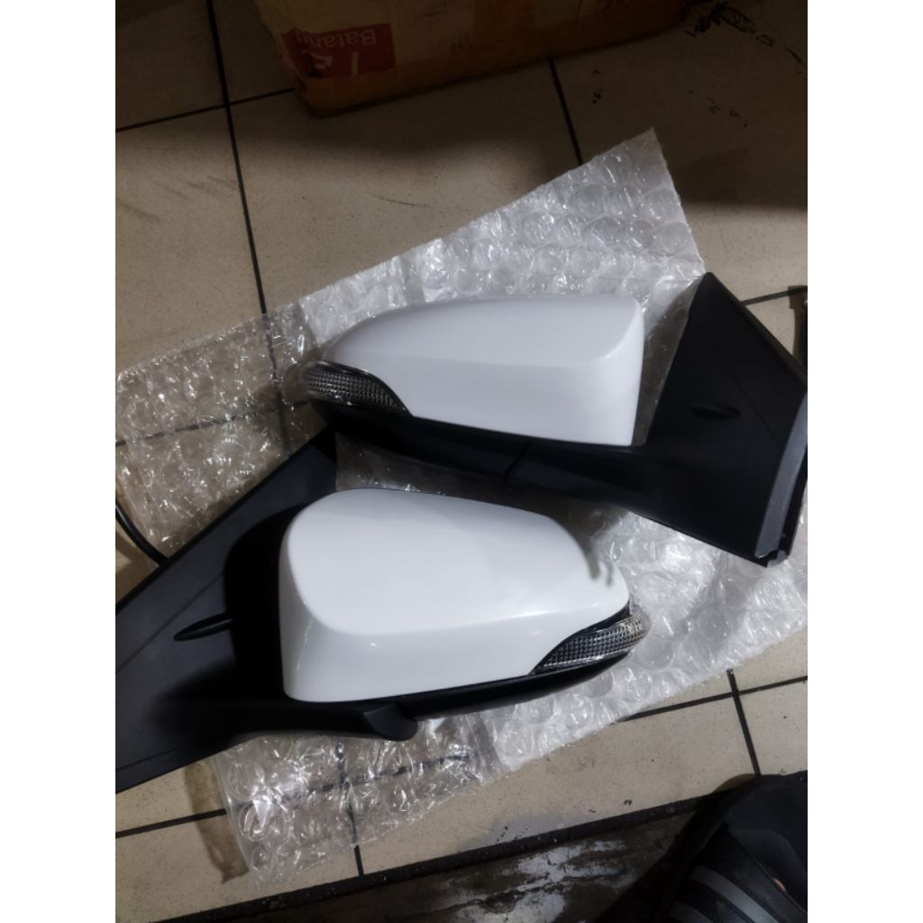 spion mobil Yaris TRD tahun 2014,2015,2016 ori