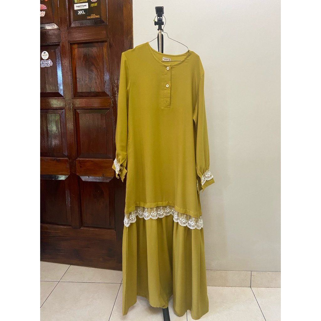 [PRELOVED] Gamis / Khimar Set  by Aden Hijab