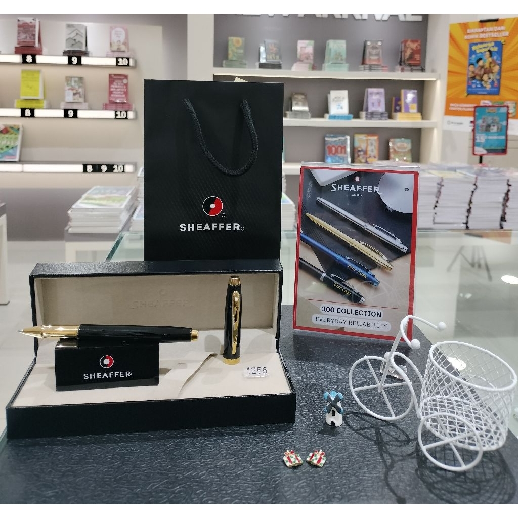 

Sheaffer 100 Gloss black Gt Rollerball