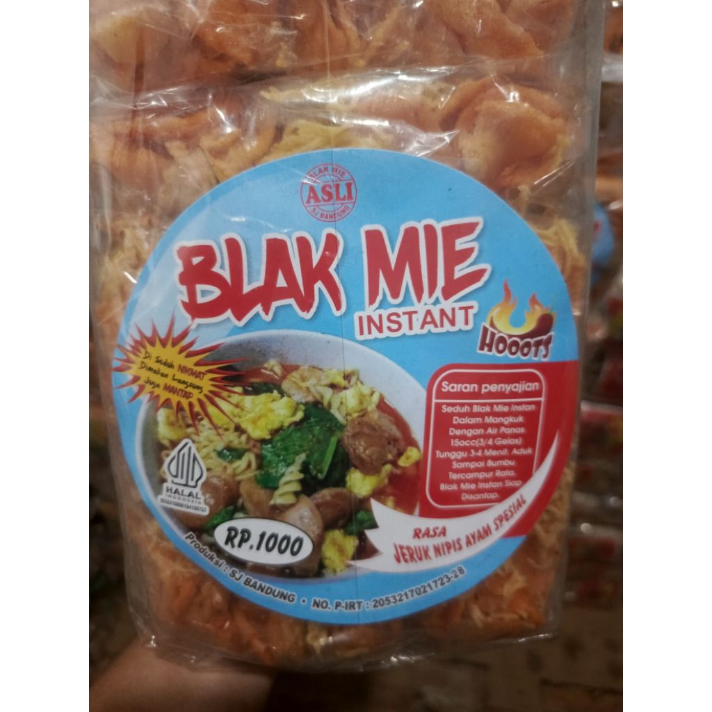 

Blakmi Snack//Mi instan @12bungkus