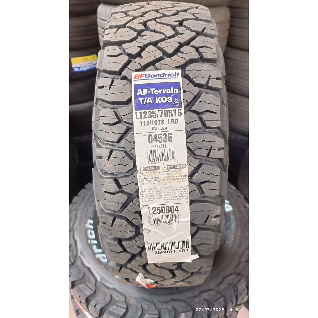 BFGoodrich ALL-TERRAIN T/A KO3 size 235/70 R16 - Ban Mobil