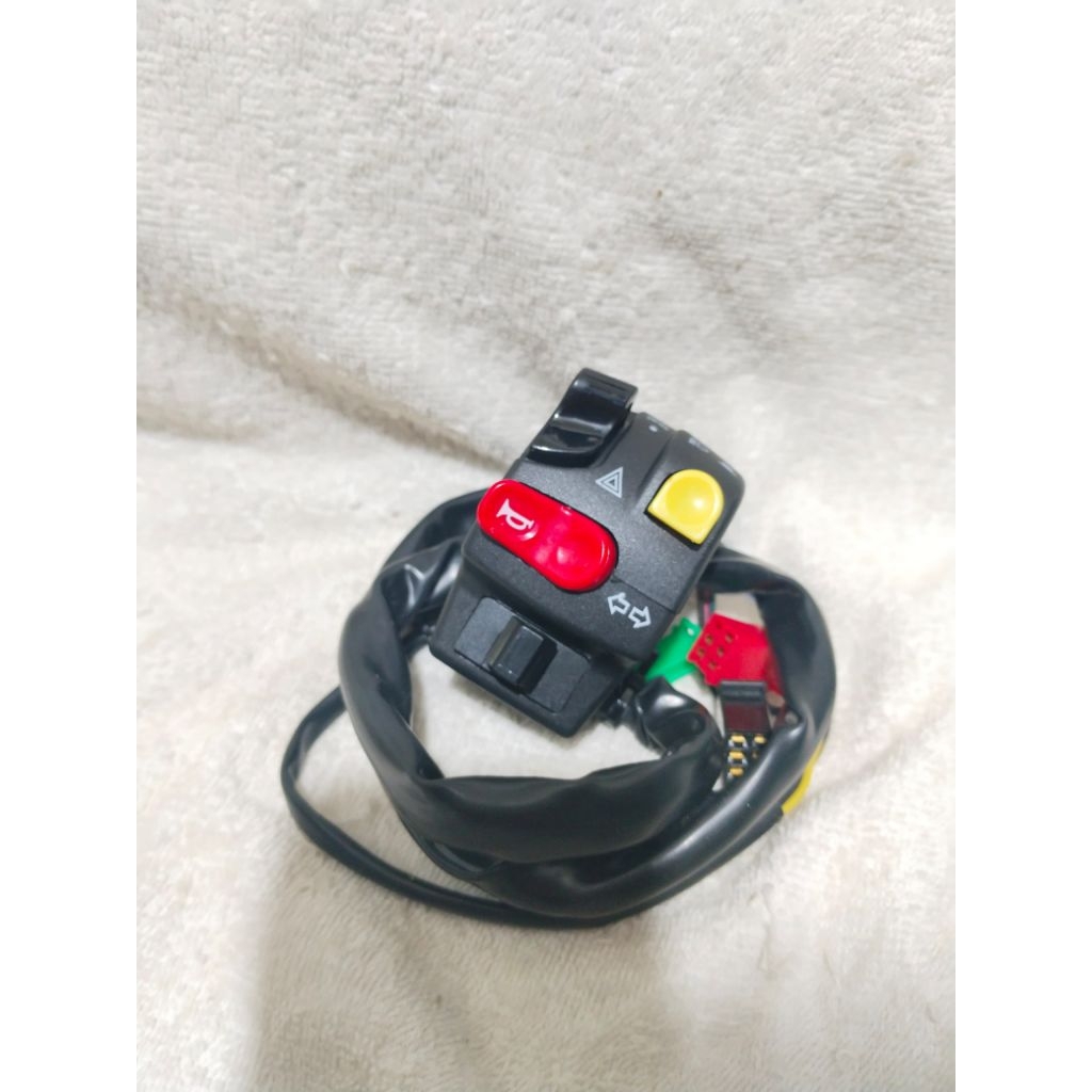 saklar kiri motor hazard piw piw sein hi low holder stang motor piw piw hazard sein klakson