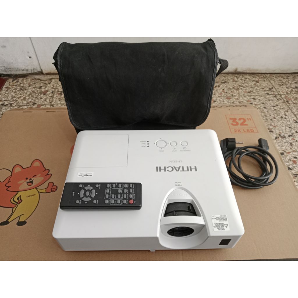 Proyektor Hitachi 2700 Lumen Lcd IN112 IN114 EPSON EB S400 X500 X450 S300 Optoma Acer Benq Infocus b