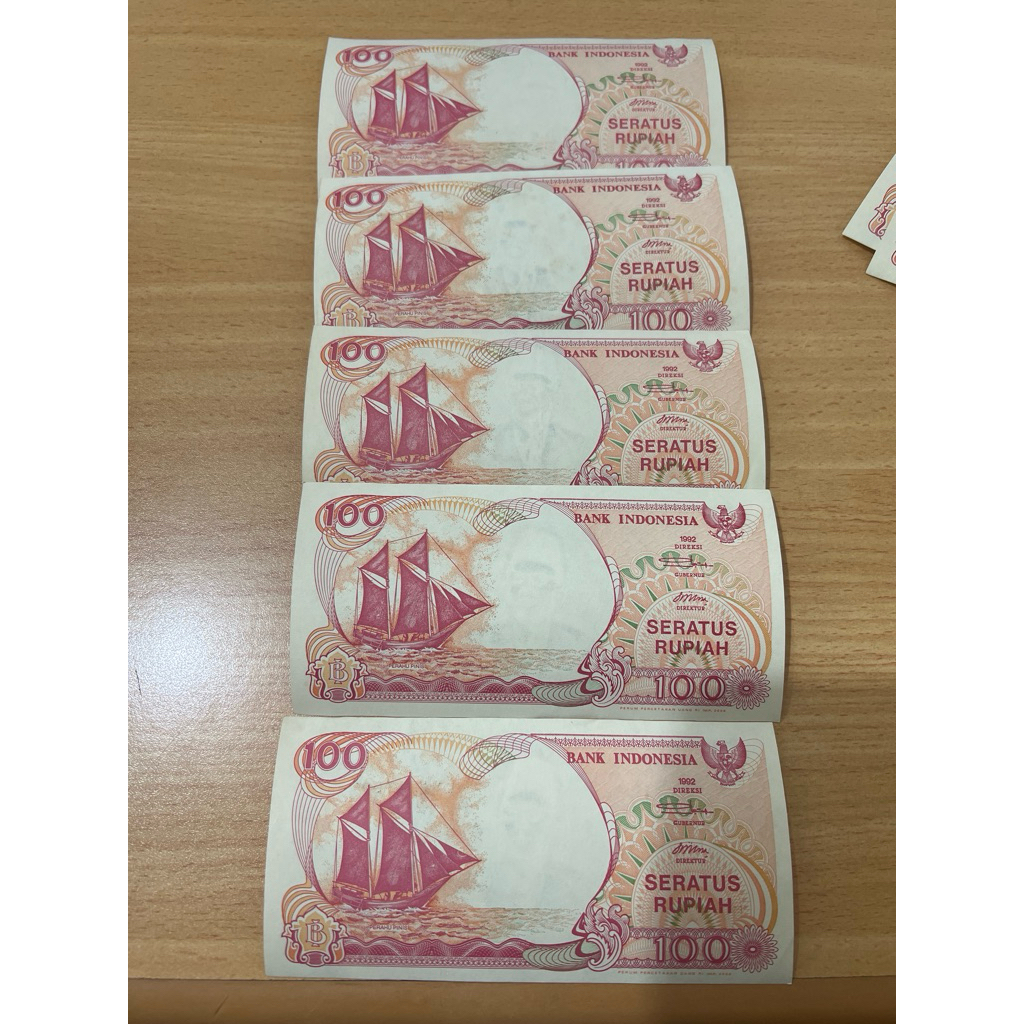 Uang Kuno 100 Rupiah Tahun 1992 Perahu Pinisi