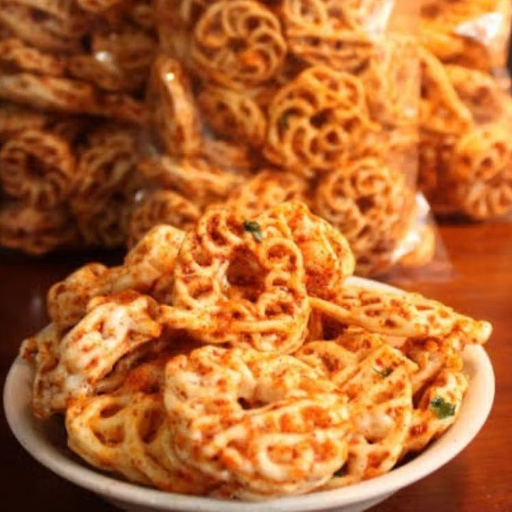 

500 Gram Kerupuk Seblak Mawar Pedas Kemasan 500gram Renyah Gurih