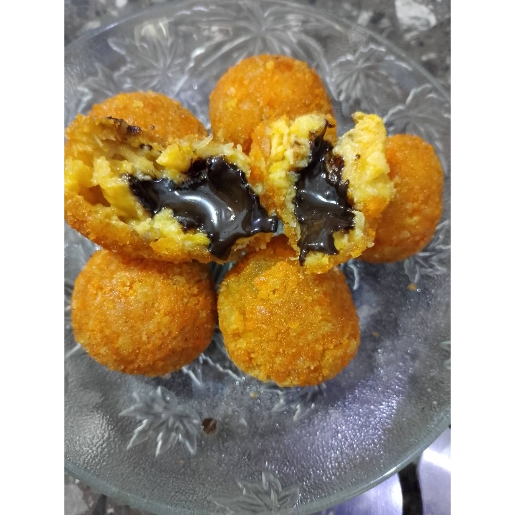

Banana ball nugget coklat()