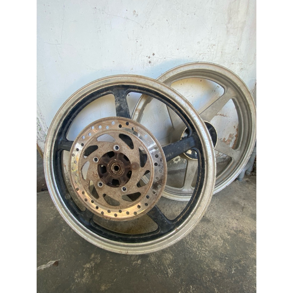 velg yamaha vixion old set cakram