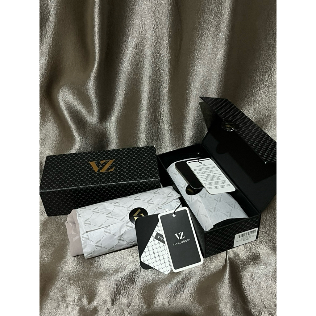 Hijab VZ Signature Embossed Pashmina