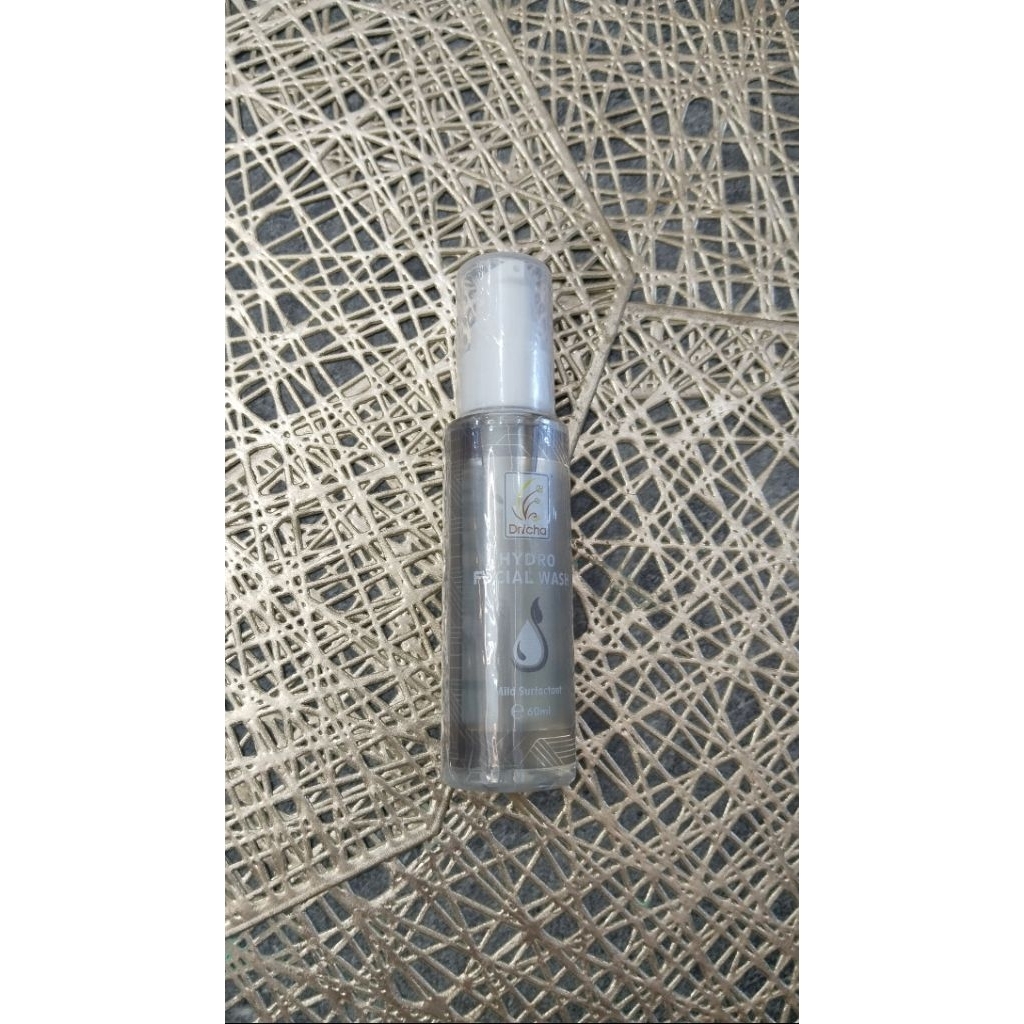 SUNSCREEN DRICHA by Dr. Ika (for oily & acne skin) - HydroFacialWash