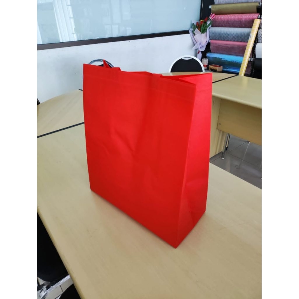 

(ISI 12 PCS) Tas gusset spunbound 20x30x8 / tas kain hajatan souvenir