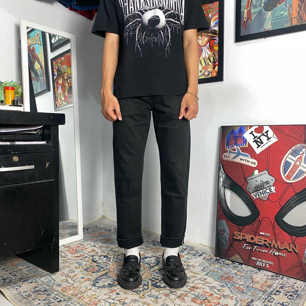 UNIQLO SELVEDGE BLACK JEANS