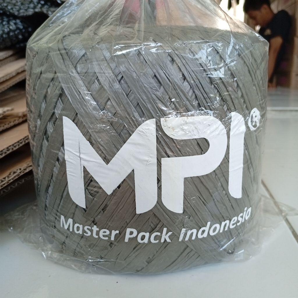 

tali rafia 1Kg produksi MPI
