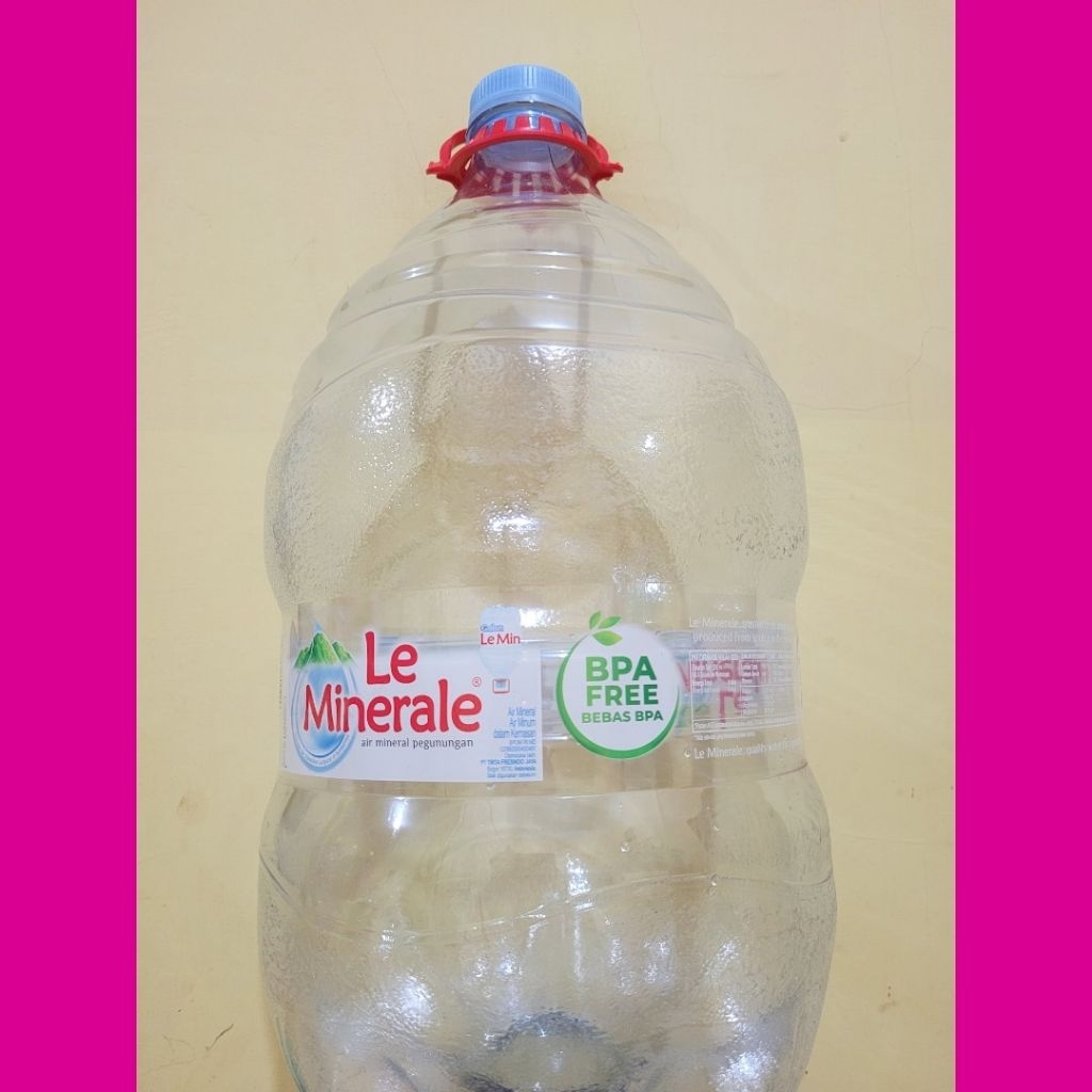

Galon Kosong Le Minerale 15 Liter