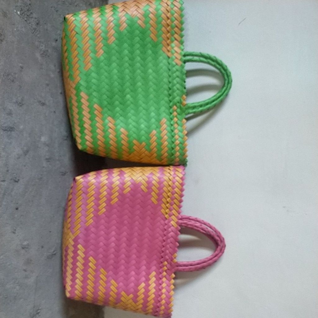 Tas Anyam lurik ukuran sedang ( M )