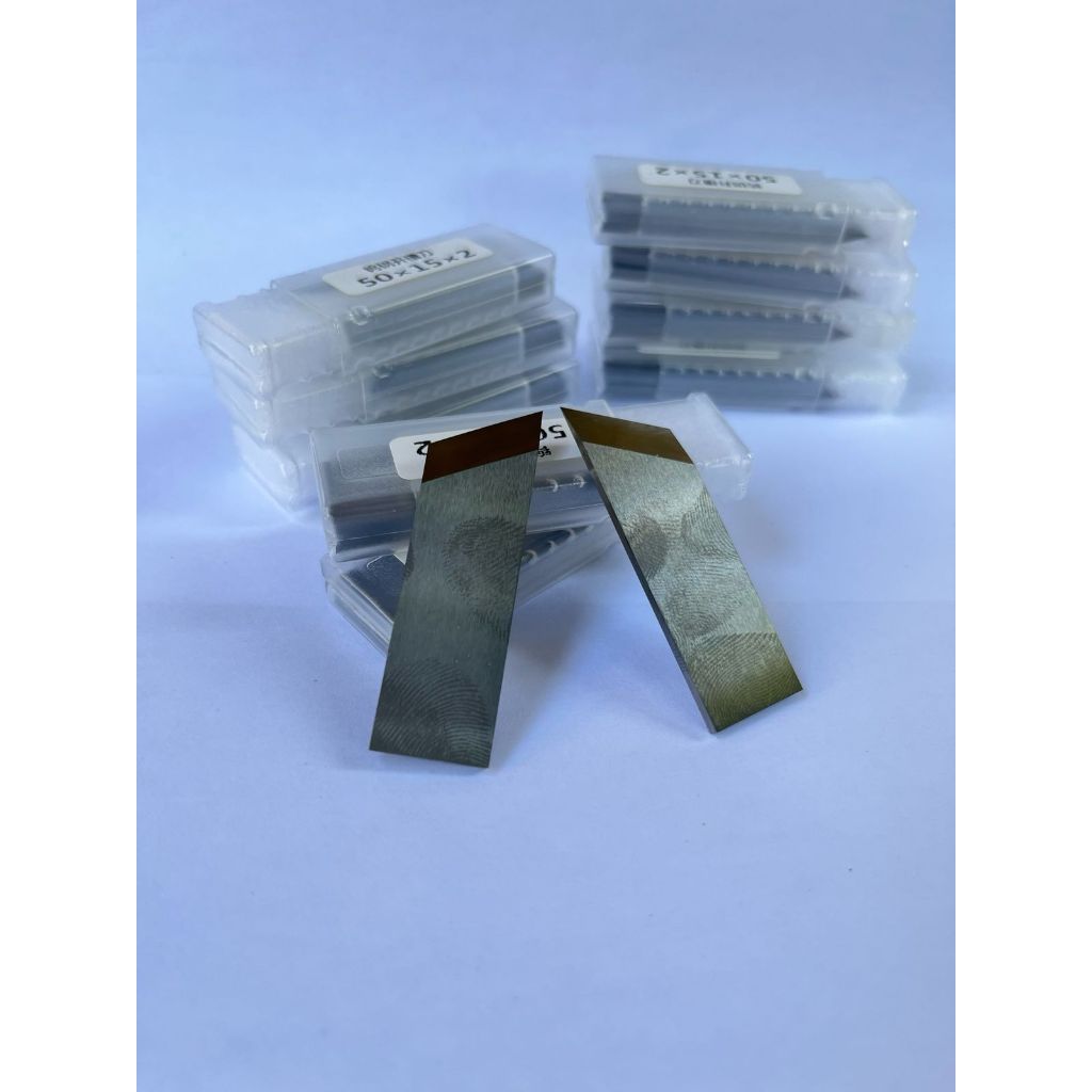 

Mata Pisau V Cut 50x15x2 mm untuk Mesin V Cut Otomatis, pneumatic maupun Manual