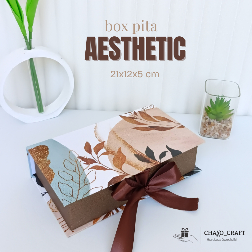 

Kotak Kado / Gift Box / Box Hampers Aesthetic 21x12x5 cm