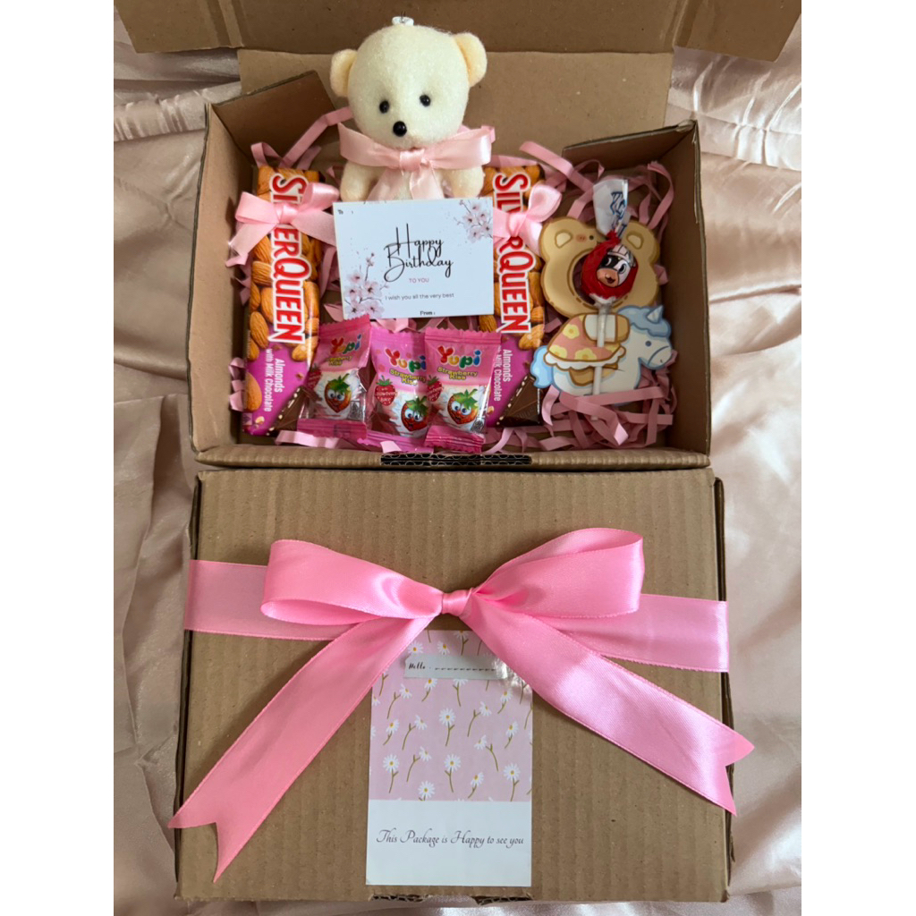 

Hampers ulang tahun wisuda/hampers coklat/hampers cewek/hampers mini