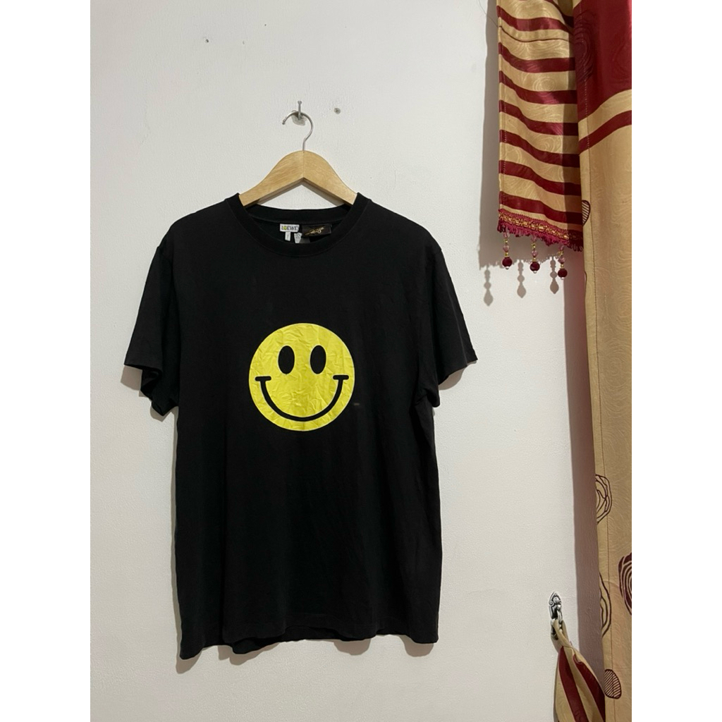 Kaos loewe colab smiley